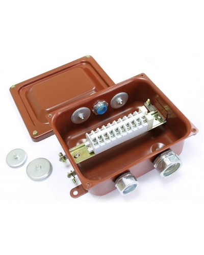 ККМА-10 У2 IP54 (zeta30372). Коробка клеммная металлическая с муфтами АТК для трубной электропроводки. ЗЭТА в Тамбове